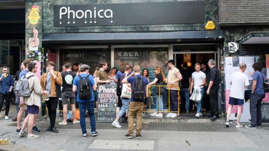 Record Store Day 2021 – Fans Hit The Shops