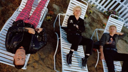 Green Day Share Tracklisting For New Album, ‘Saviors’